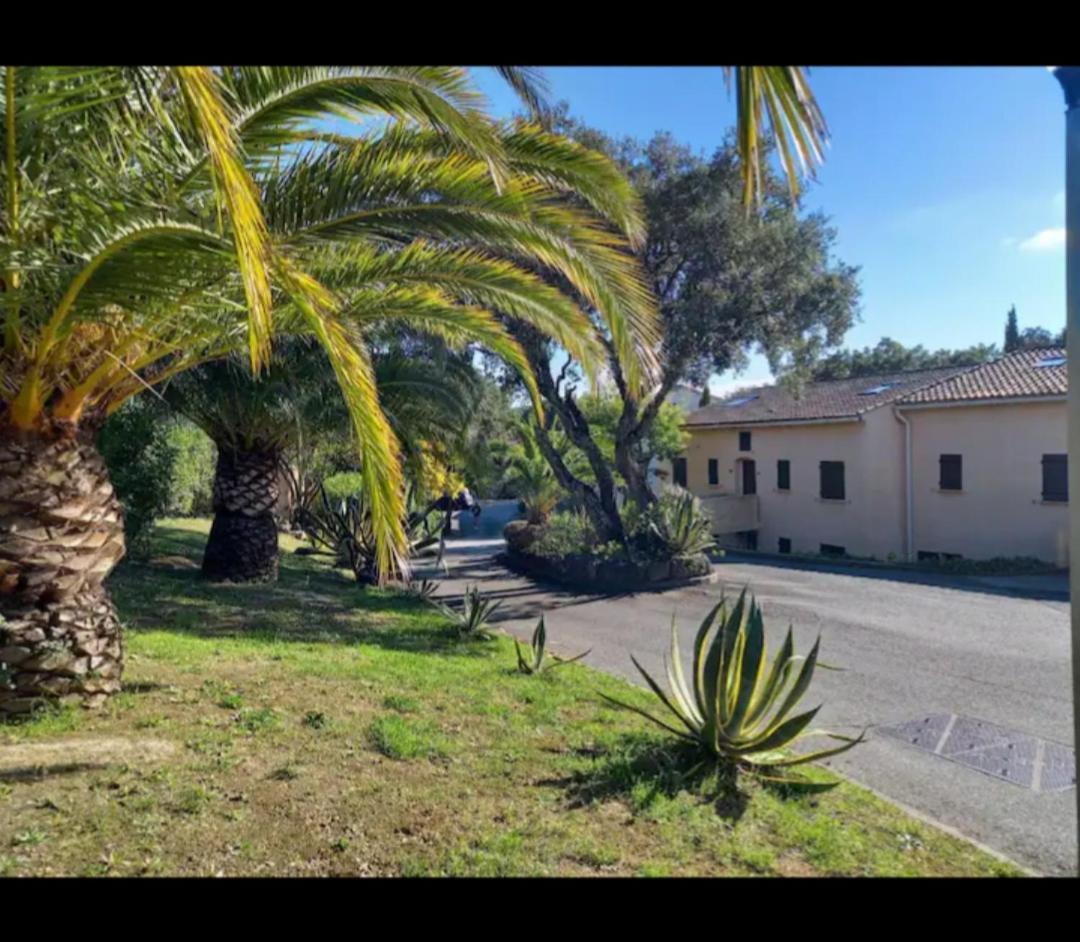 Location Dans Residence Calme, Proche Mer Cavalaire-sur-Mer Exterior foto